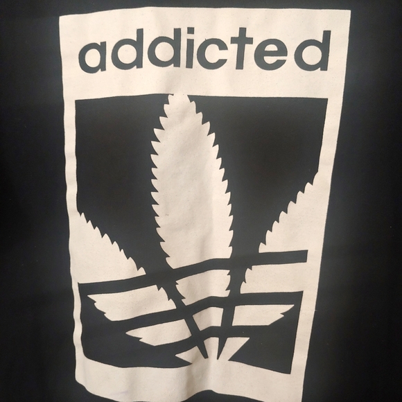 T Shirt - Picture 2 of 2